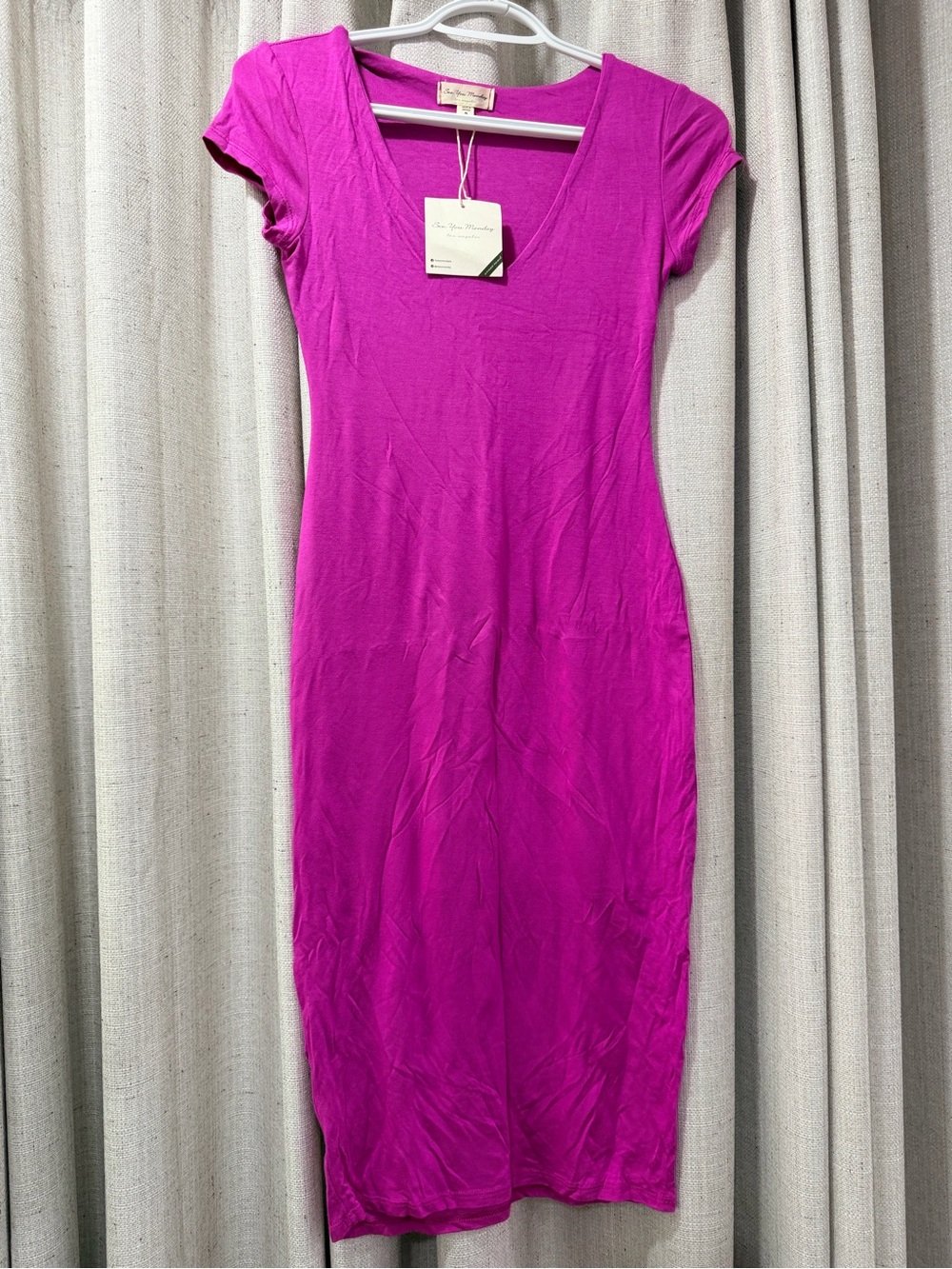 Women’s V-Neck Fitted Dress in Bright Magenta